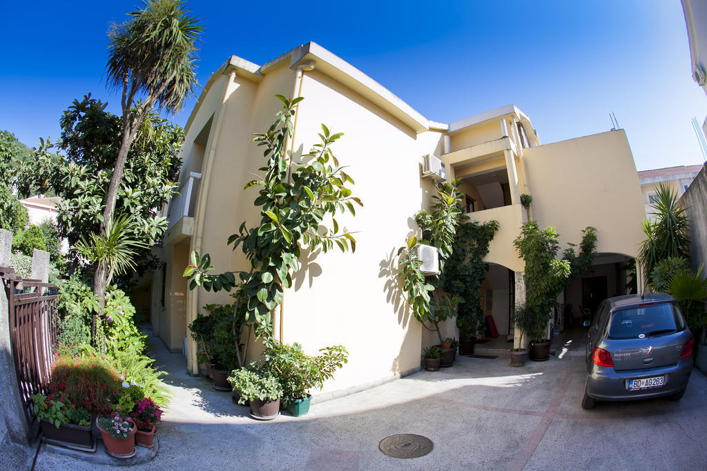 Apartments Angela Budva Exterior photo