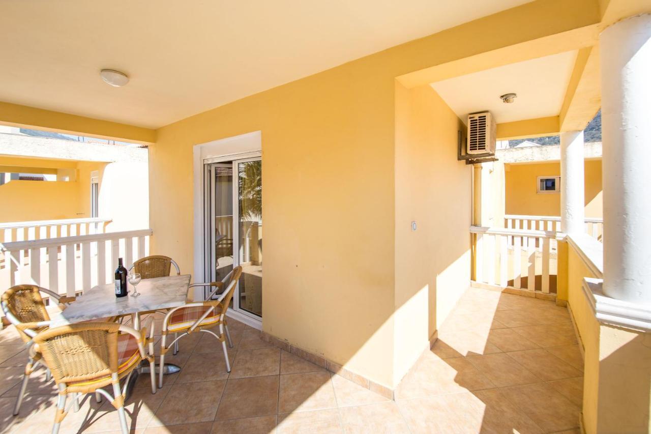 Apartments Angela Budva Exterior photo